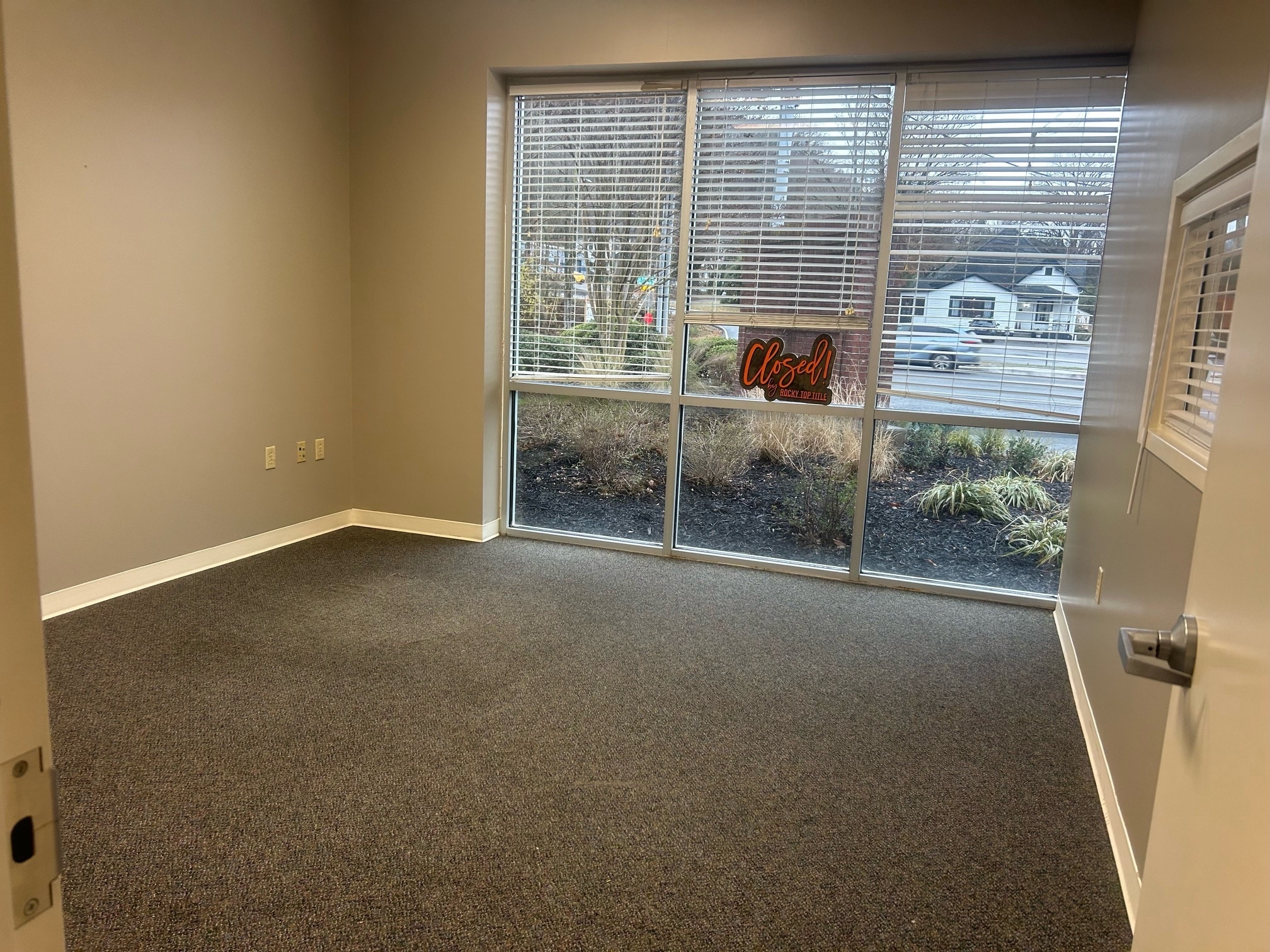 4620 Old Broadway St, Knoxville, TN for lease Interior Photo- Image 1 of 5