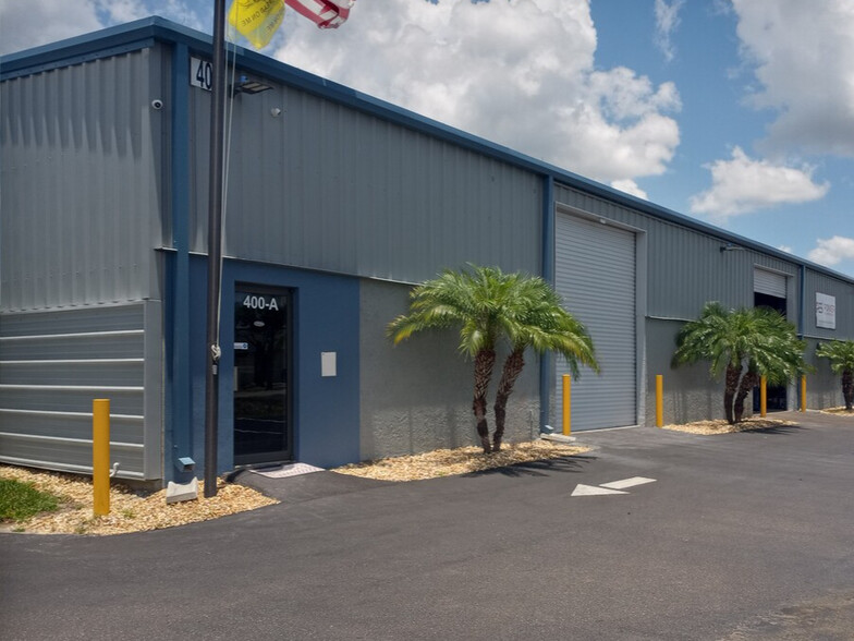 400 Douglas Rd, Oldsmar, FL for lease - Building Photo - Image 1 of 2