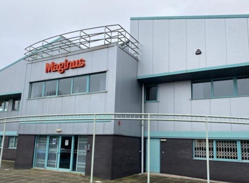 100 Floats Rd, Manchester, M23 9PL