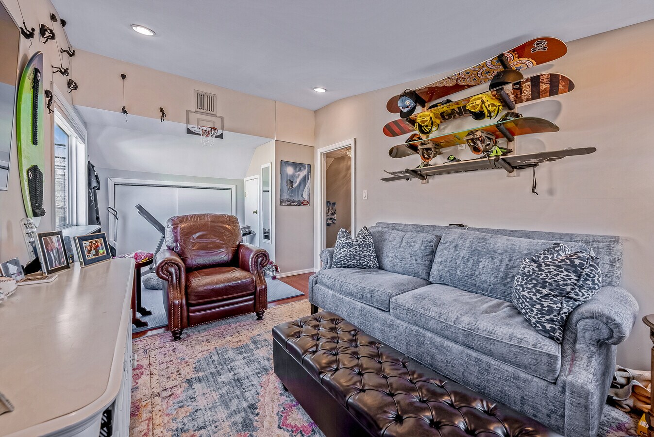 542 Gardiners Ave, Levittown, NY 11756