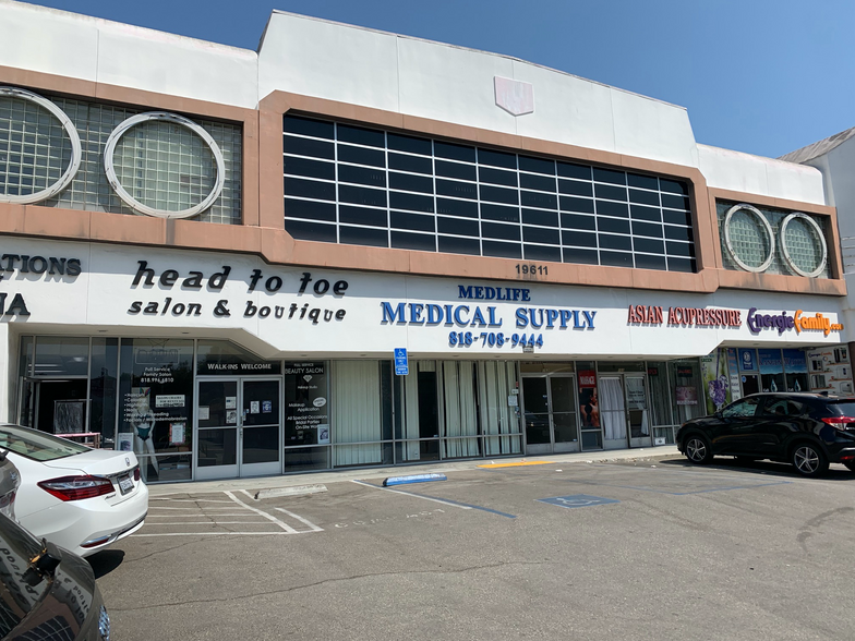 19611 Ventura Blvd, Tarzana, CA for sale - Building Photo - Image 1 of 1