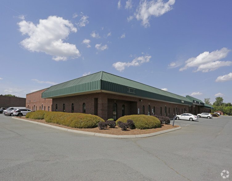 140-164 Corporate Blvd, Indian Trail, NC for lease - Building Photo - Image 2 of 13