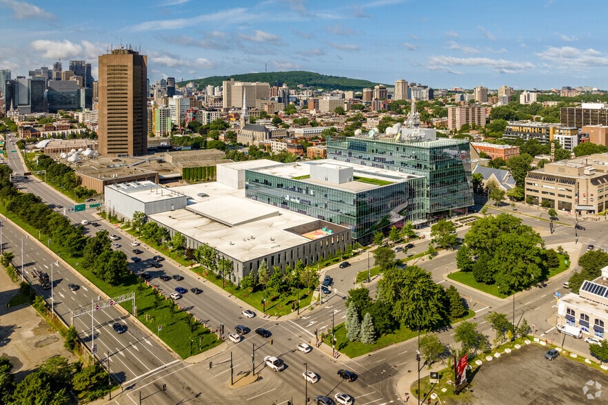 1000 Av Papineau, Montréal, QC for sale - Aerial - Image 3 of 6