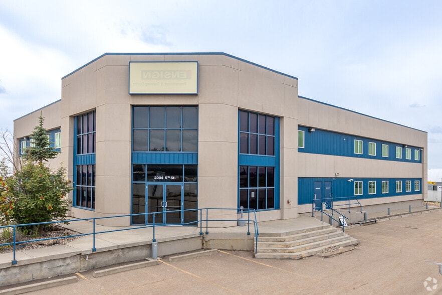 Nisku Campus portfolio of 3 properties for sale on LoopNet.com - Primary Photo - Image 2 of 7