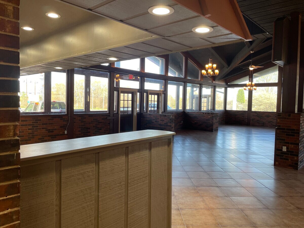 720 Mcadenville Rd, Lowell, NC 28098