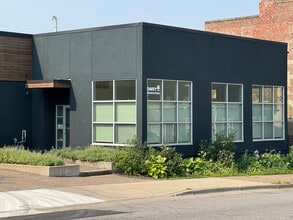 1196 7th St E, Saint Paul, MN for sale Interior Photo- Image 2 of 12