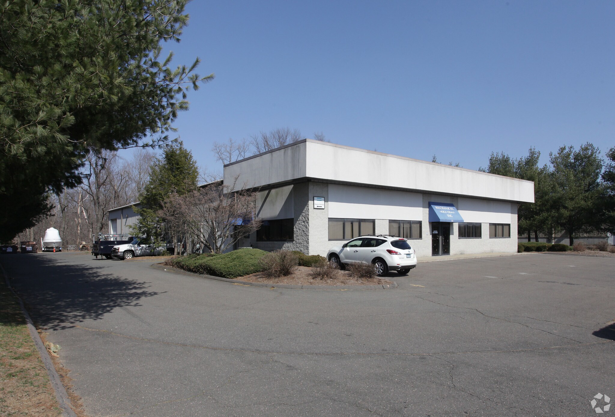 121 Commerce Way, South Windsor, CT for sale Primary Photo- Image 1 of 1