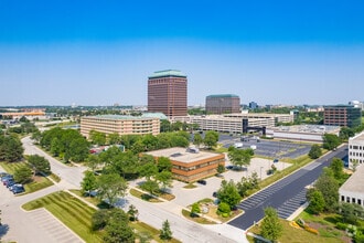 3041 Woodcreek Dr, Downers Grove, IL - AERIAL  map view