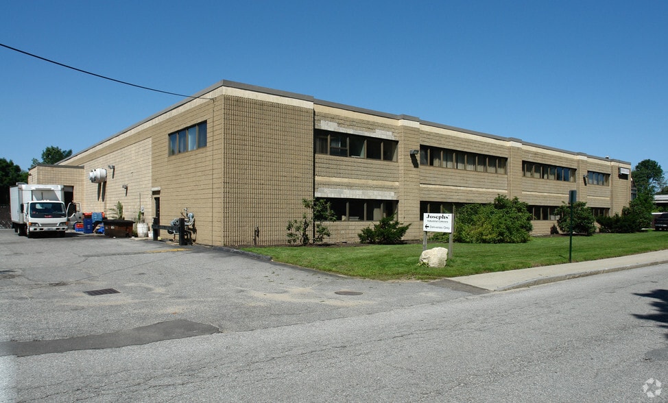 30 Torrice Dr, Woburn, MA for sale - Building Photo - Image 2 of 2