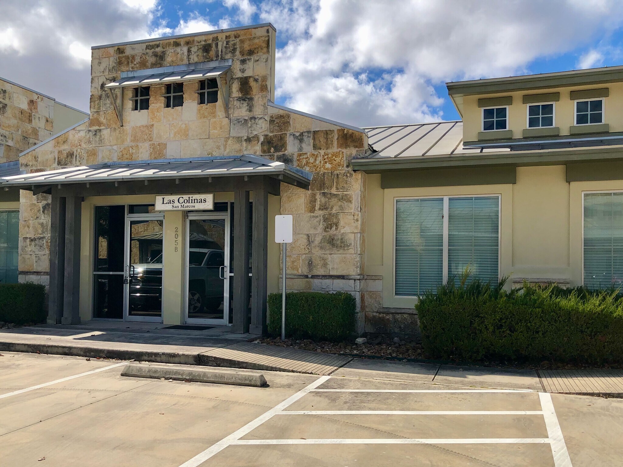 1920 Corporate Dr, San Marcos, TX for lease Interior Photo- Image 1 of 5