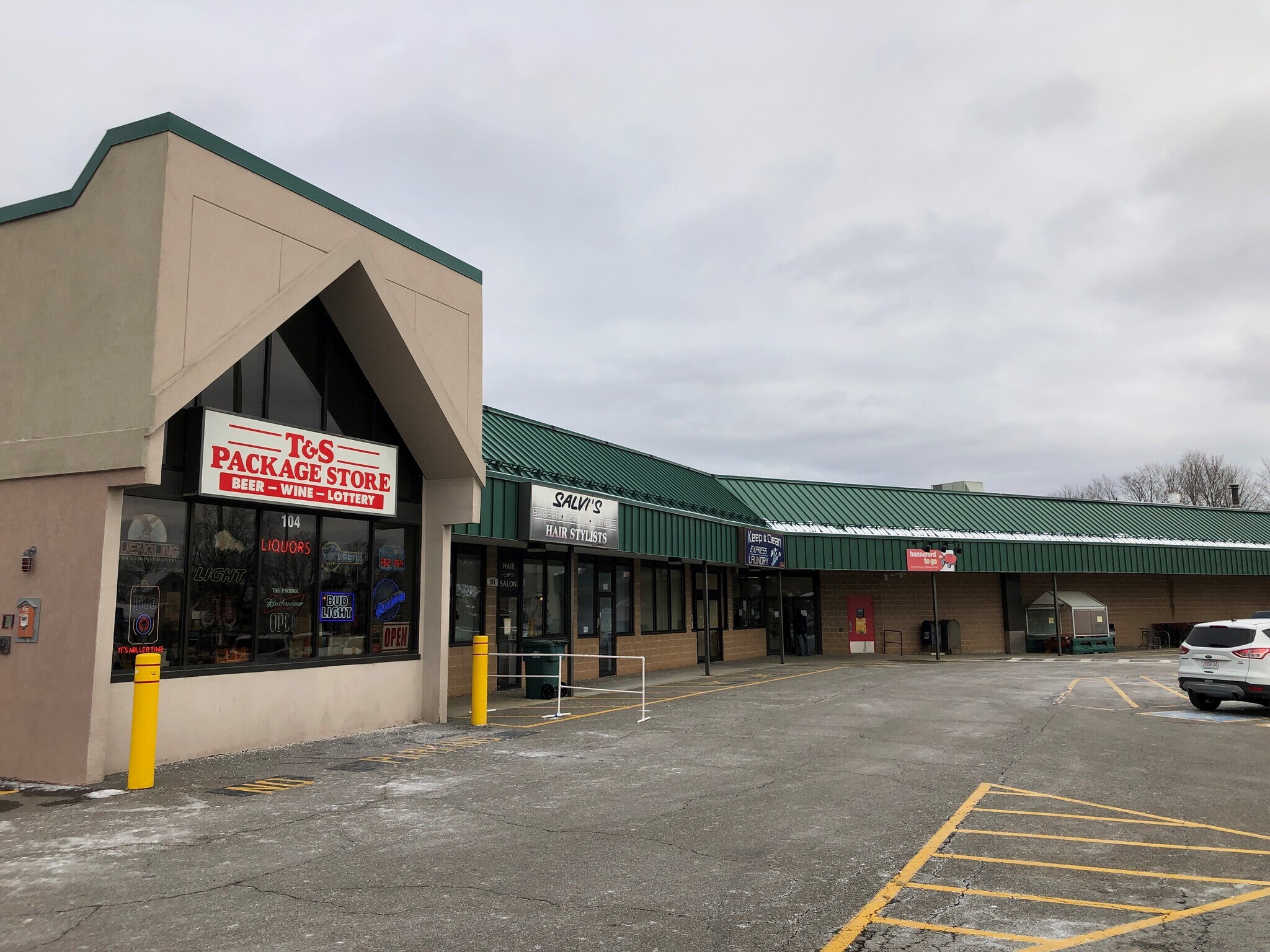 118 Lancaster St, Leominster, MA 01453 Hannaford's Plaza