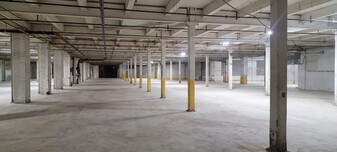 125 W Mount Hope Ave, Lansing MI - Warehouse