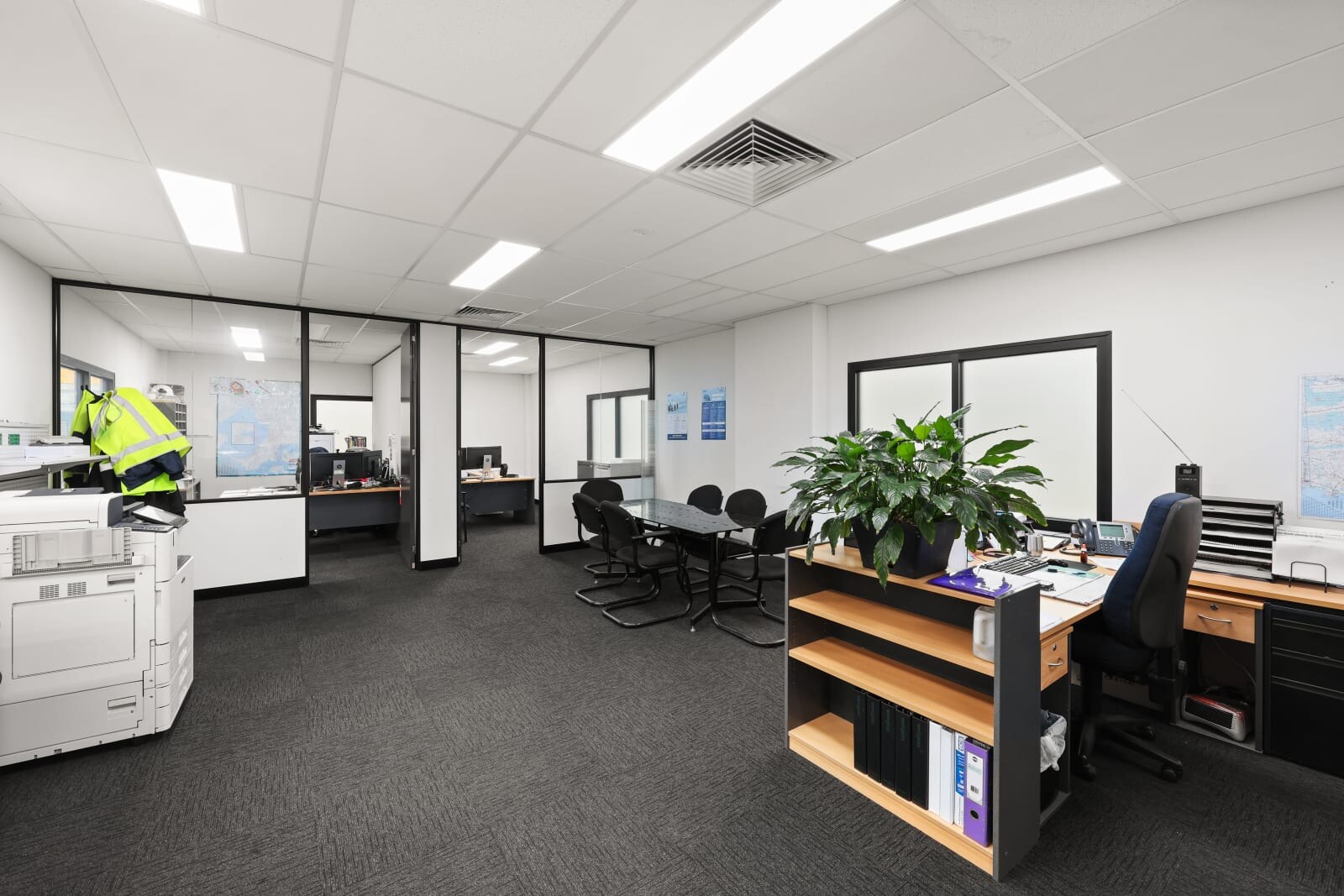 20 Whitfield Bvd, Cranbourne West for lease Interior Photo- Image 1 of 6