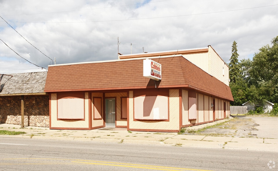 3509-3511 Fenton Rd, Flint, MI for sale - Primary Photo - Image 1 of 2
