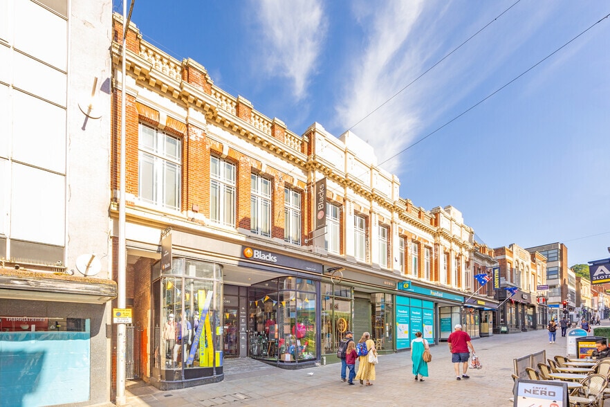 233-237 High St, Lincoln for sale - Building Photo - Image 2 of 3