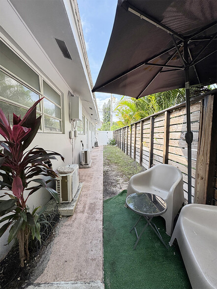 1030 N Victoria Park Rd, Fort Lauderdale, FL for sale - Building Photo - Image 2 of 18