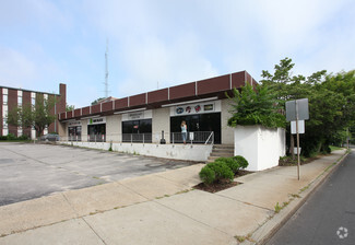 More details for 7 Governor Winthrop Blvd, New London, CT - Retail for Sale