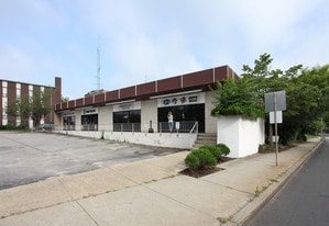 7 Governor Winthrop Blvd, New London CT - Storefront Property
