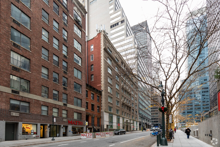 104-110 E 40th St, New York, NY for lease - Building Photo - Image 2 of 53