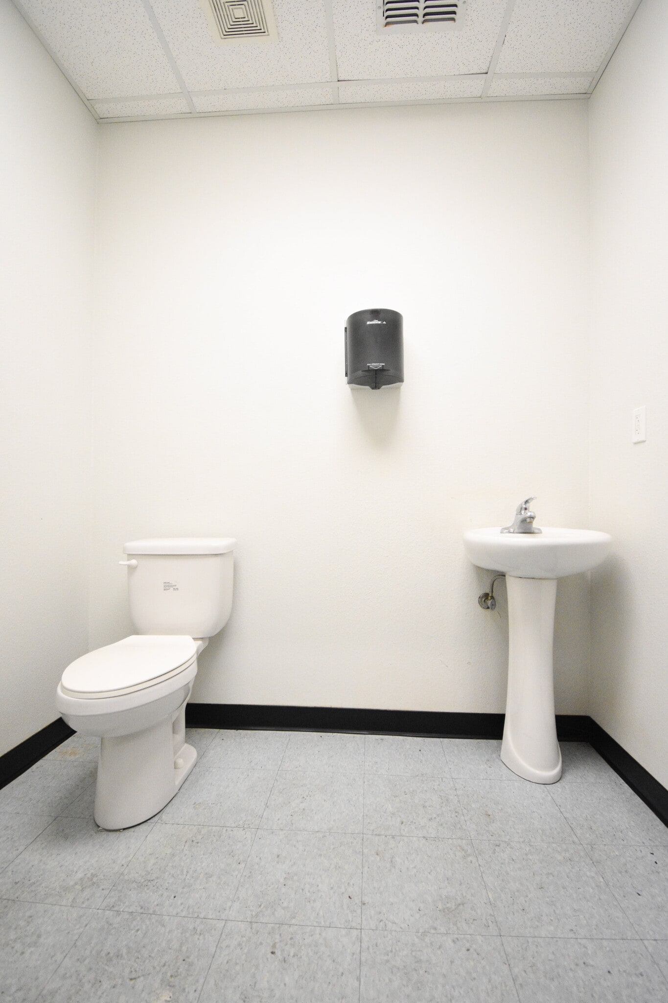 512 Hartman Rd, Victoria, TX for sale Interior Photo- Image 1 of 10