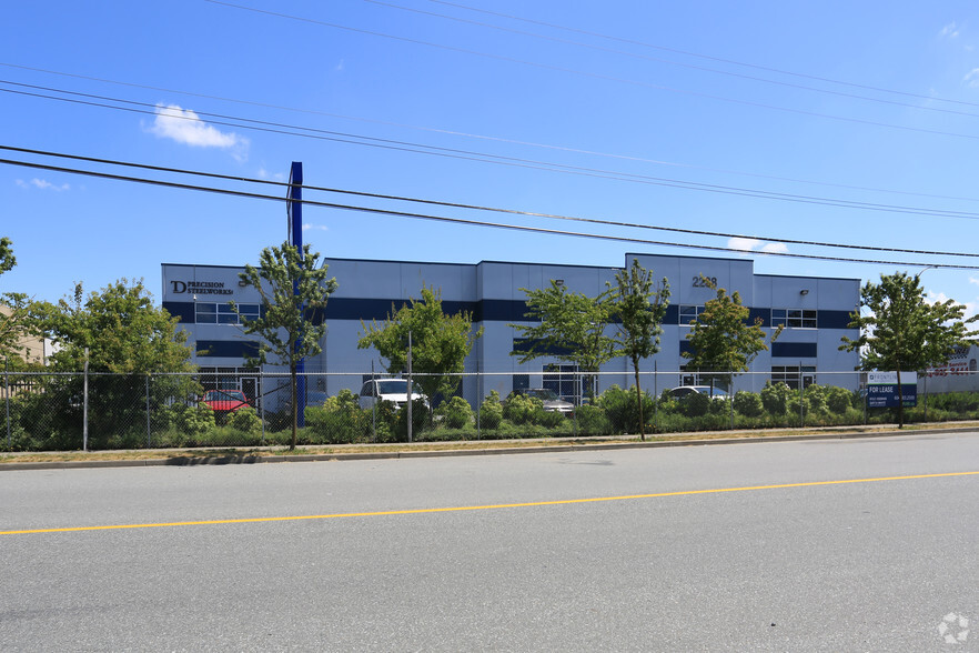 2238 Queen St, Abbotsford, BC for lease - Building Photo - Image 2 of 5