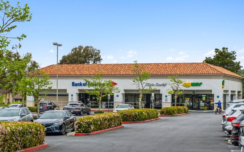 Oso Pky, Mission Viejo, CA for lease - Building Photo - Image 1 of 11