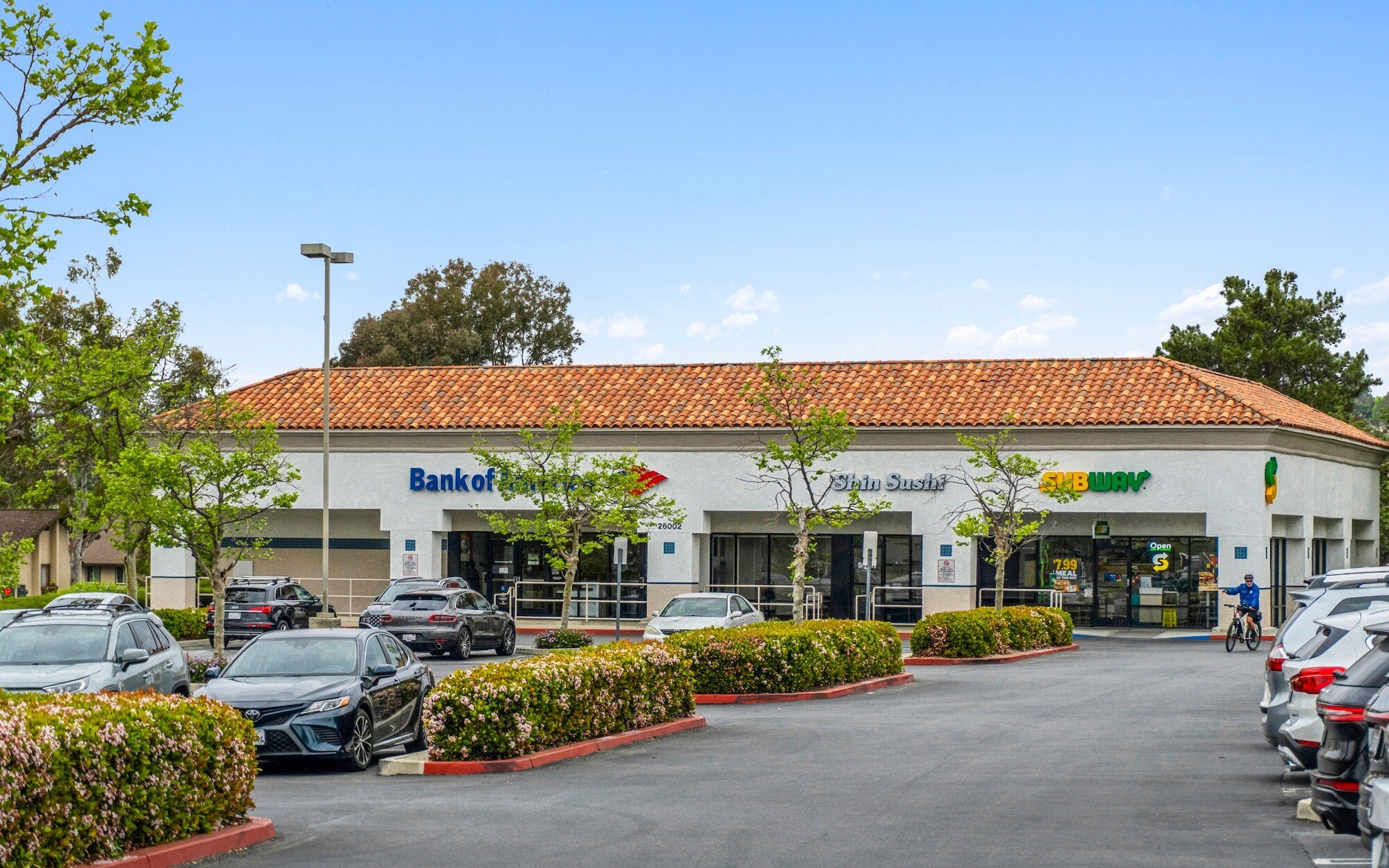Oso Pky, Mission Viejo, CA for lease Building Photo- Image 1 of 12