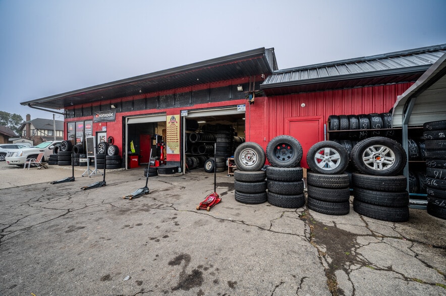 312 E 14th St, Anderson, IN for sale - Building Photo - Image 1 of 21