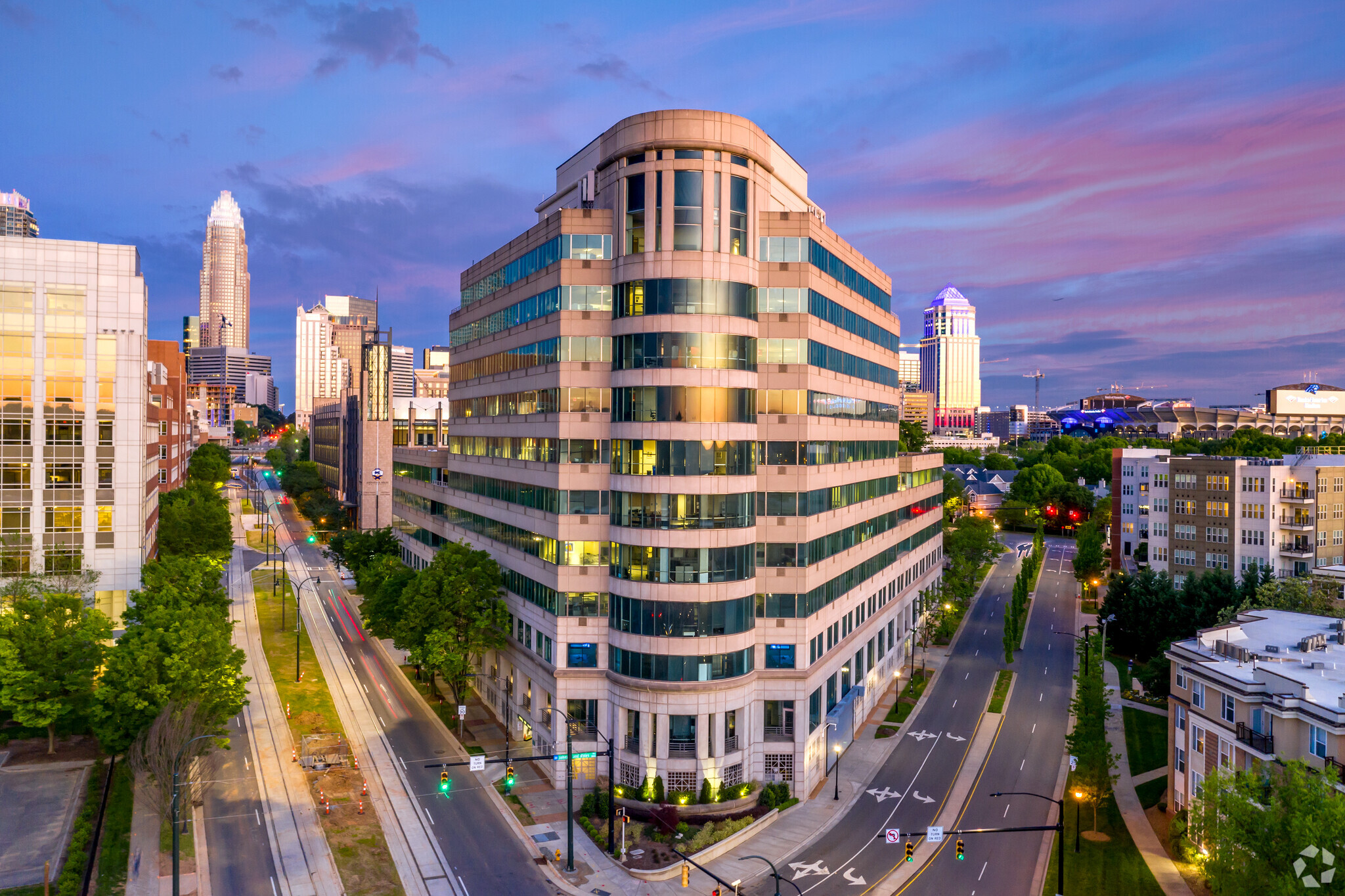 901 W Trade St, Charlotte, NC for lease Building Photo- Image 1 of 10