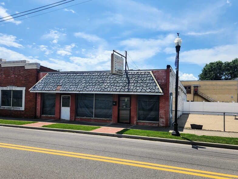 1305 Dunbar Ave, Dunbar, WV for sale - Building Photo - Image 1 of 1