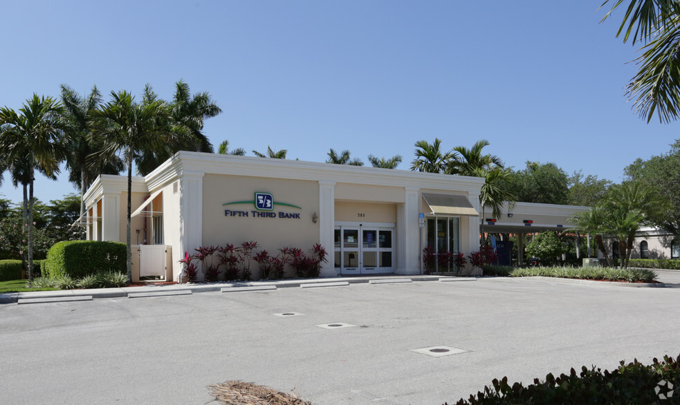 385 14th Ave S, Naples, FL for lease - Primary Photo - Image 1 of 4