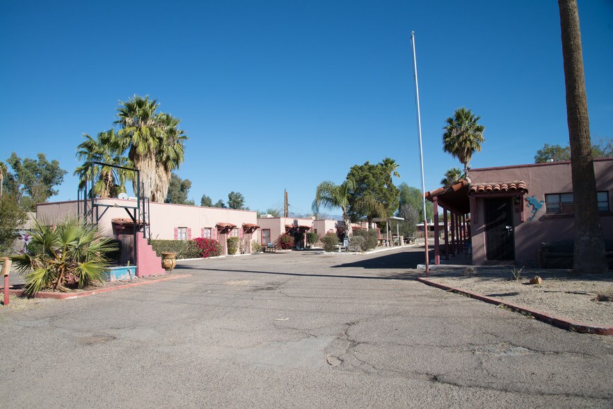 1435 E Benson Hwy, Tucson, AZ 85714