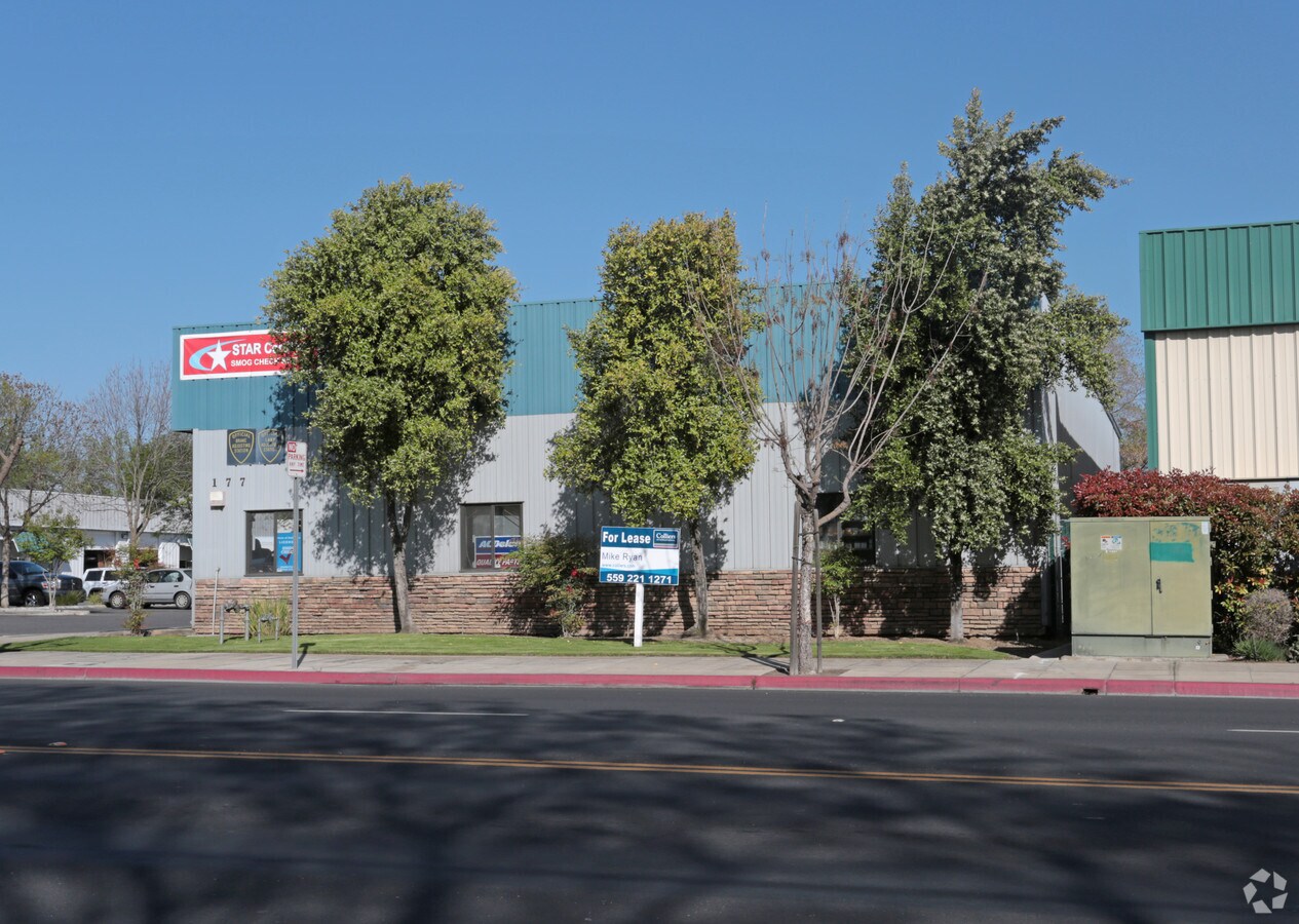177 N Sunnyside Ave, Clovis, CA 93611