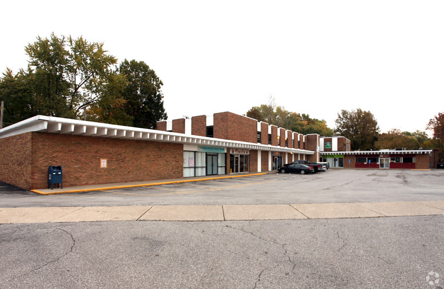 1911-1943 Bailey Rd, Cuyahoga Falls, OH for lease - Building Photo - Image 2 of 7