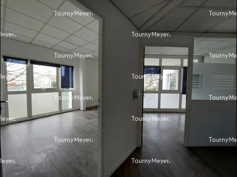 Office in Toulouse for lease - Building Photo - Image 2 of 8