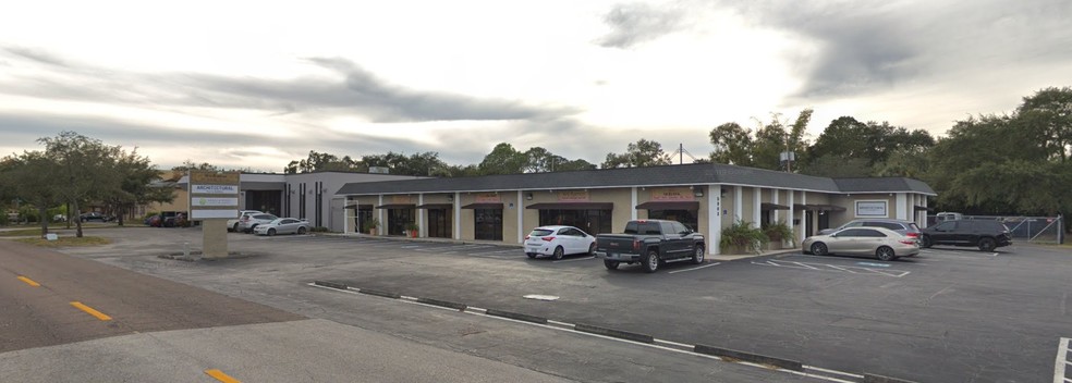 5303 S MacDill Ave, Tampa, FL for lease - Primary Photo - Image 1 of 12