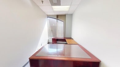 11-47 E Northwest Hwy, Palatine, IL for lease Building Photo- Image 2 of 14