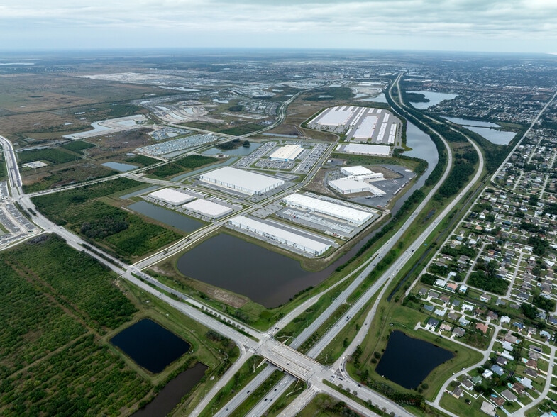 SW Becker Rd, Port Saint Lucie, FL for lease - Building Photo - Image 1 of 9