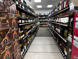 529 Iris Dr, Sterling CO - Parking Garage