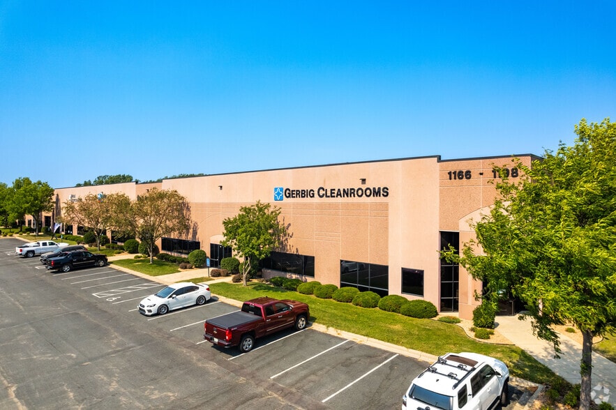 1166-1200 Cliff Rd E, Burnsville, MN for lease - Building Photo - Image 3 of 11