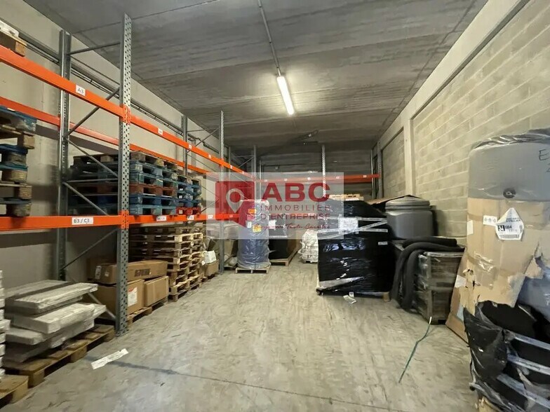 Flex in Montpellier for lease - Interior Photo - Image 3 of 5