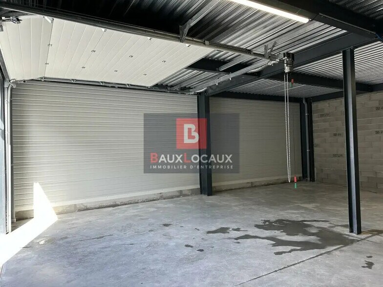 Flex in Vedène for lease - Interior Photo - Image 3 of 7