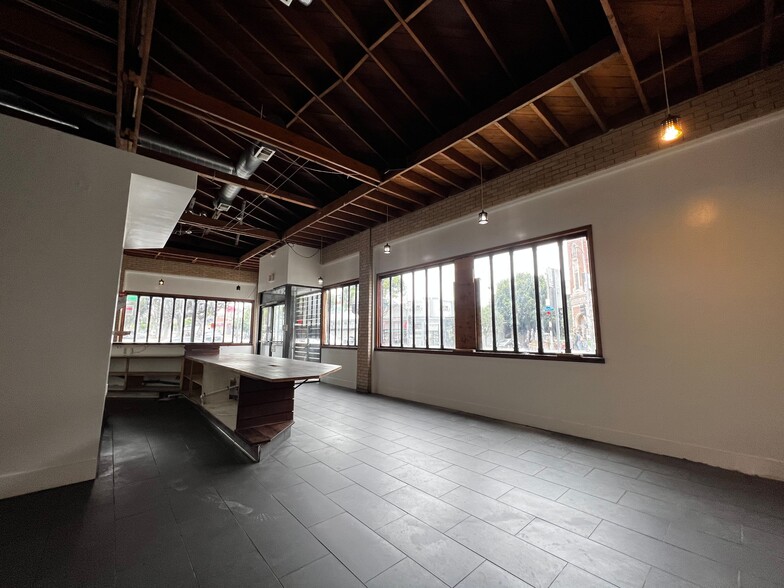 1701 W Sunset Blvd, Los Angeles, CA for lease - Interior Photo - Image 2 of 9