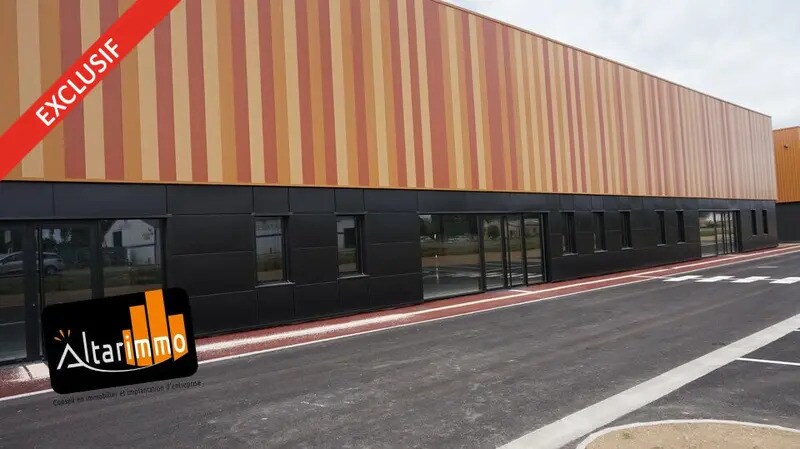 Flex in Chartres for sale Building Photo- Image 1 of 5