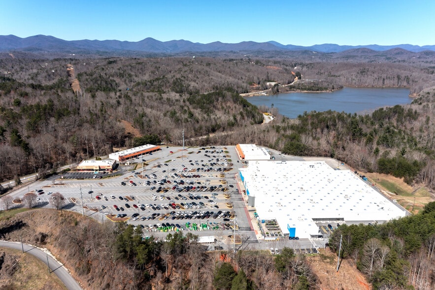 400 Wal-Mart Way, Dahlonega, GA for lease - Building Photo - Image 2 of 14