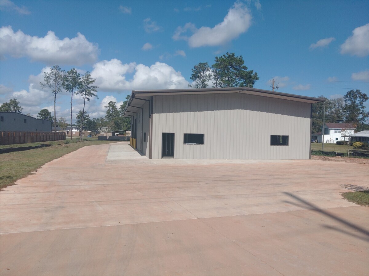 Halls Mill Road, Mobile, AL 36693