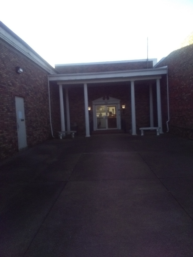 714 Kaderly St NW, New Philadelphia, OH for lease Primary Photo- Image 1 of 4