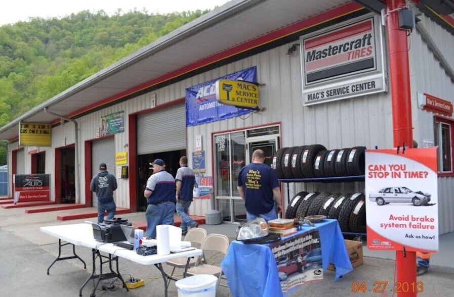 1286 Huff Creek Hwy, Mallory, WV 25634 Mac’s Service Center