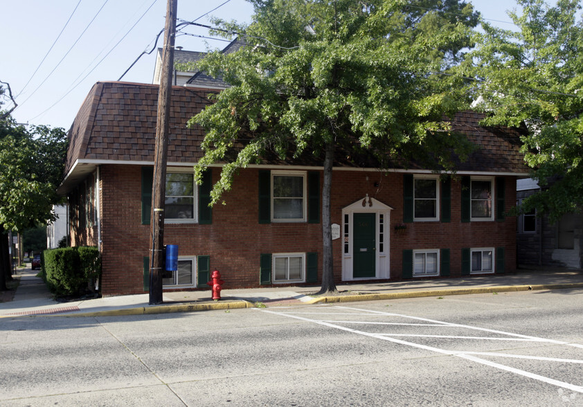 566 Haddon Ave, Collingswood, NJ for sale - Primary Photo - Image 1 of 3