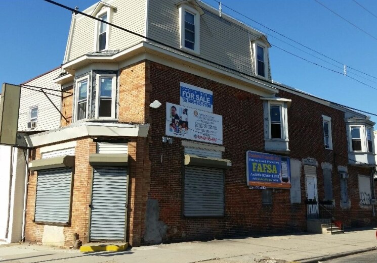 735 State St, Camden, NJ 08102